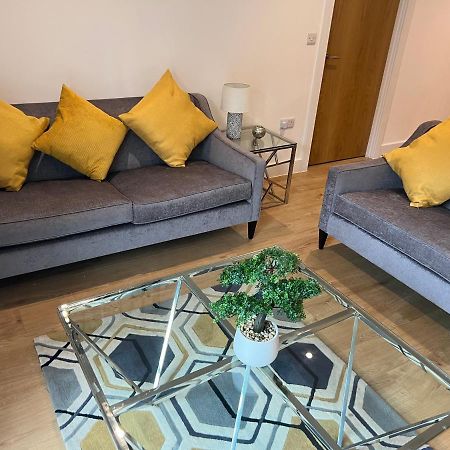 Lovely 2 Bed Apartment In Leeds Centre Buitenkant foto